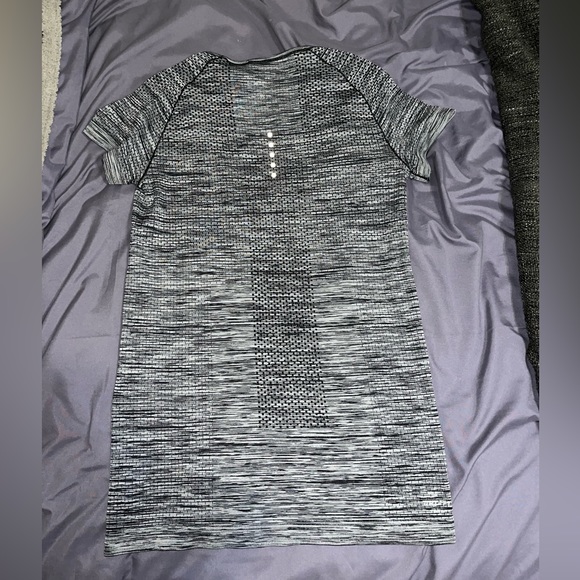 Nike Running Shirt - Picture 3 of 4